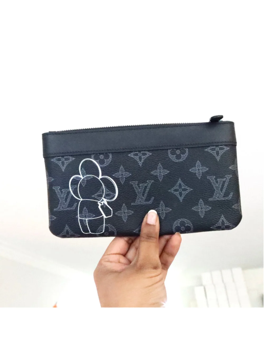 Louis Vuitton Vivienne Apollo Pochette PM Eclipse Monogram EXCELLENT - Picture 4 of 11